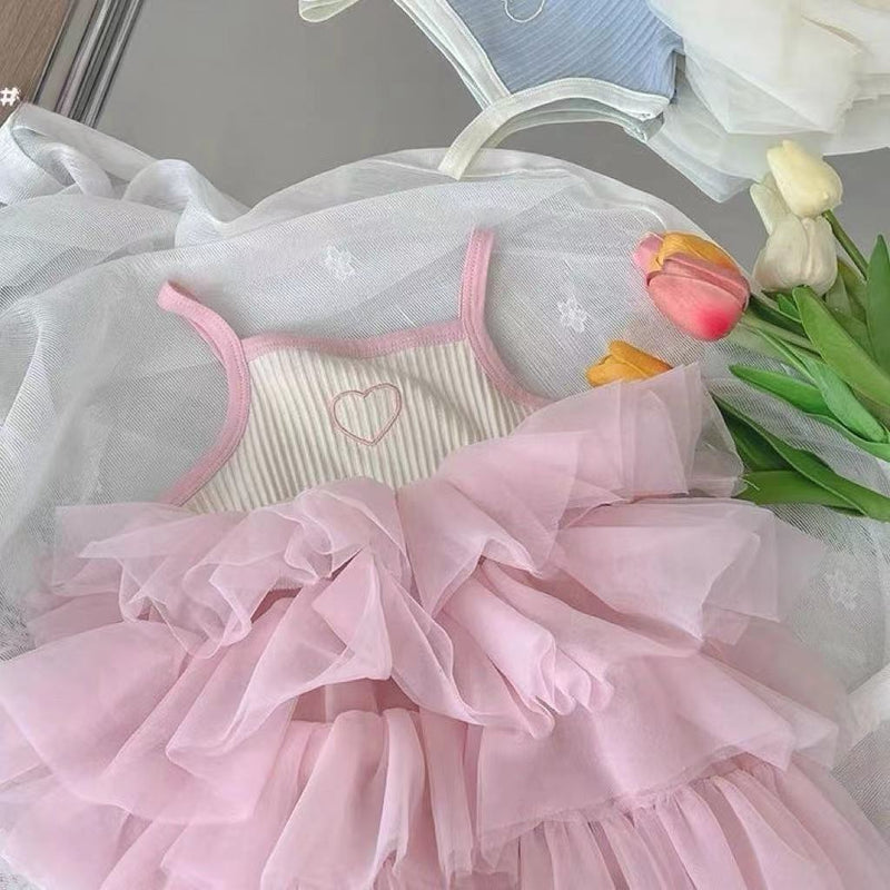 Vestido Infantil Coraçãozinho e Tule