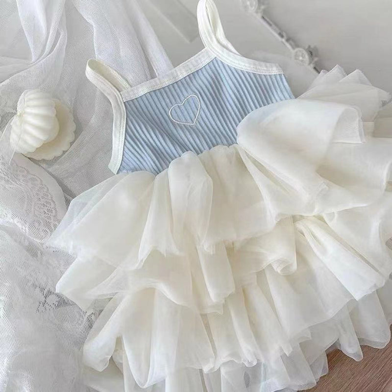 Vestido Infantil Coraçãozinho e Tule